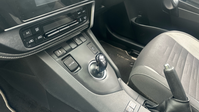 Toyota Auris 1.8 Hybrid Icon Tech TSS 5dr CVT Hybrid Estate